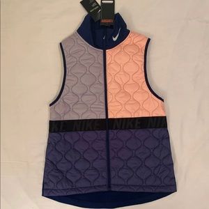 Nike women lightweight vest